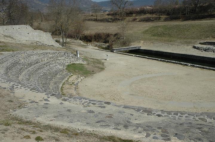 Theatre antique d'Alba (13).JPG